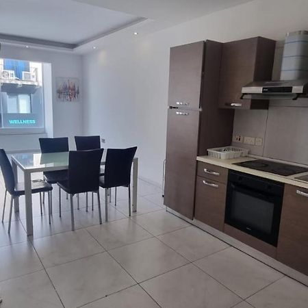 Metrostays Apartament Paceville St Julian Saint Julian's ภายนอก รูปภาพ